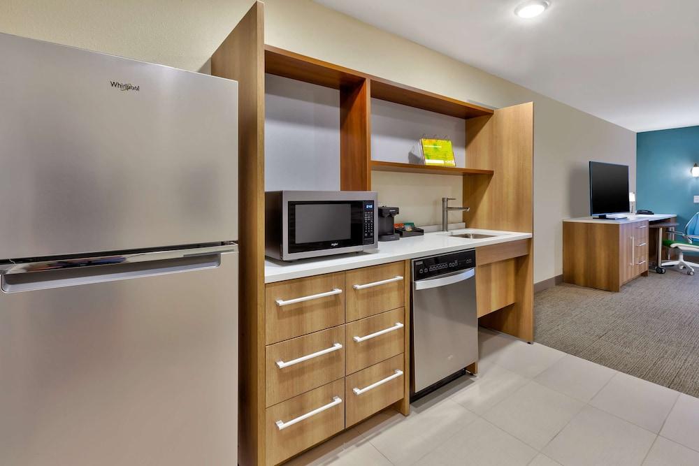 Home2 Suites by Hilton Saginaw, MI photo 17