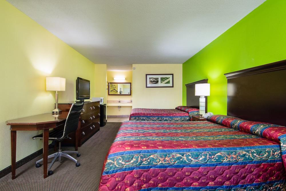 Budget Host Inn by Hotel O Portland near I-65 photo 5