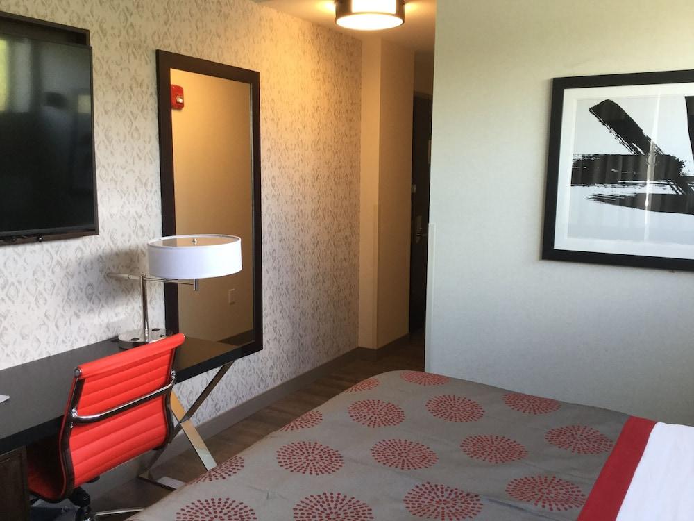 Ramada by Wyndham Bronx Terminal photo 13