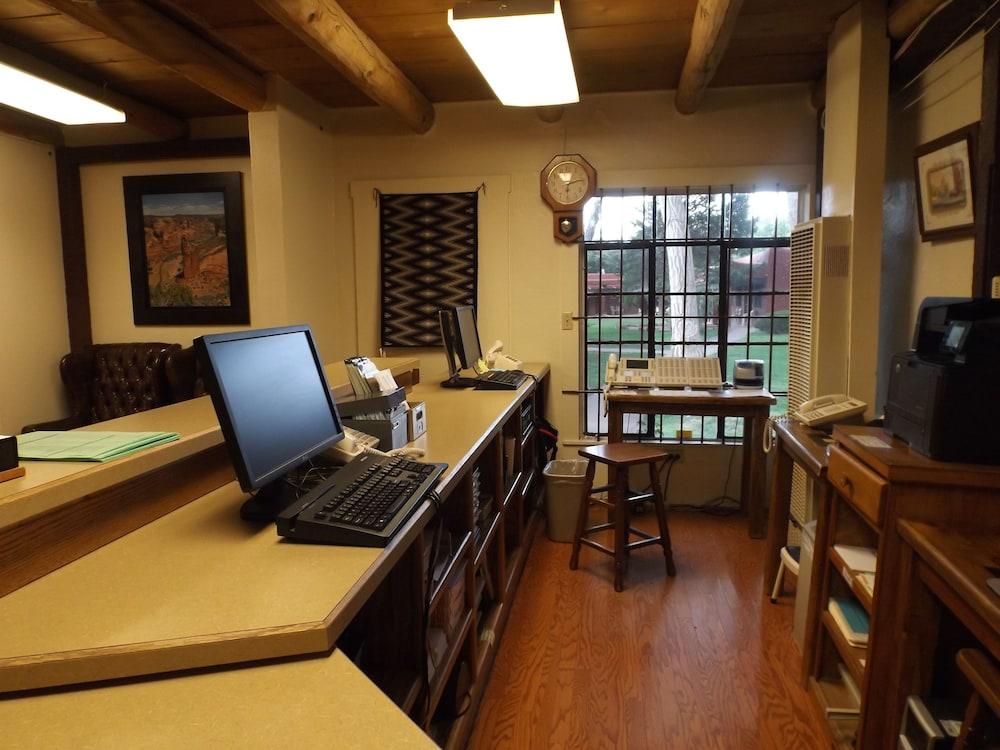 Thunderbird Lodge photo 6