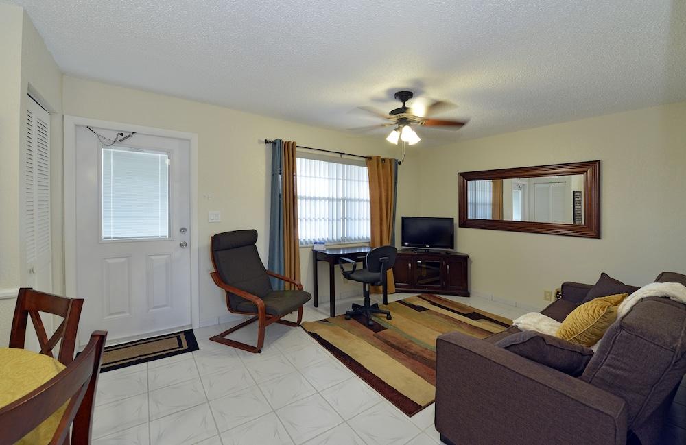 Hollywood by the Sea Hotel photo 55