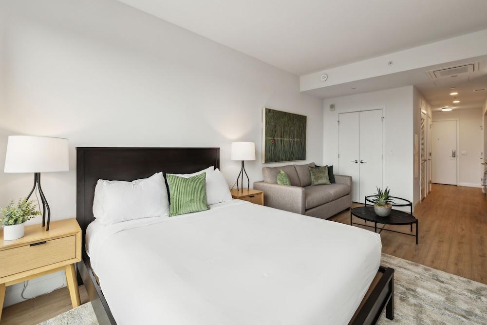 Placemakr Buzzard Point photo 65