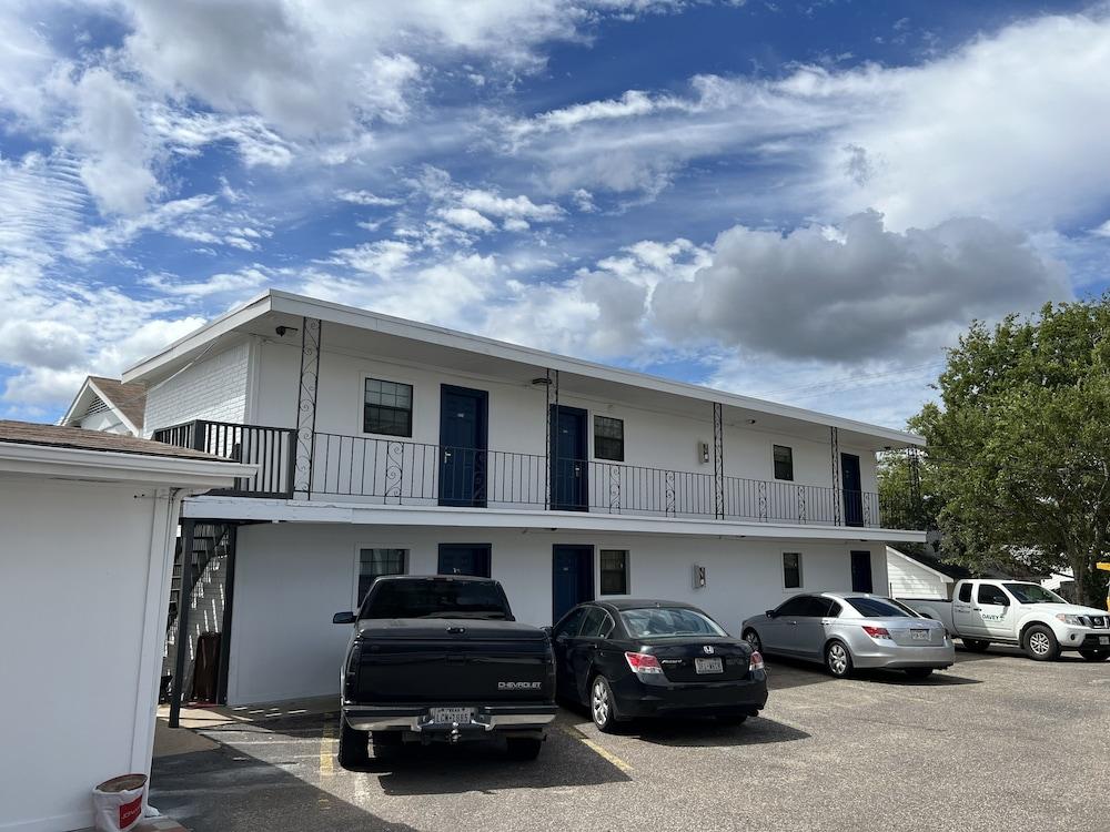 Country Inn-Giddings photo 2
