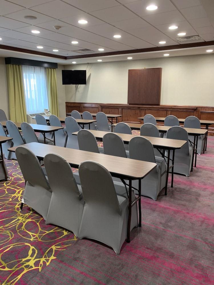 Hampton Inn Fort Stockton photo 67