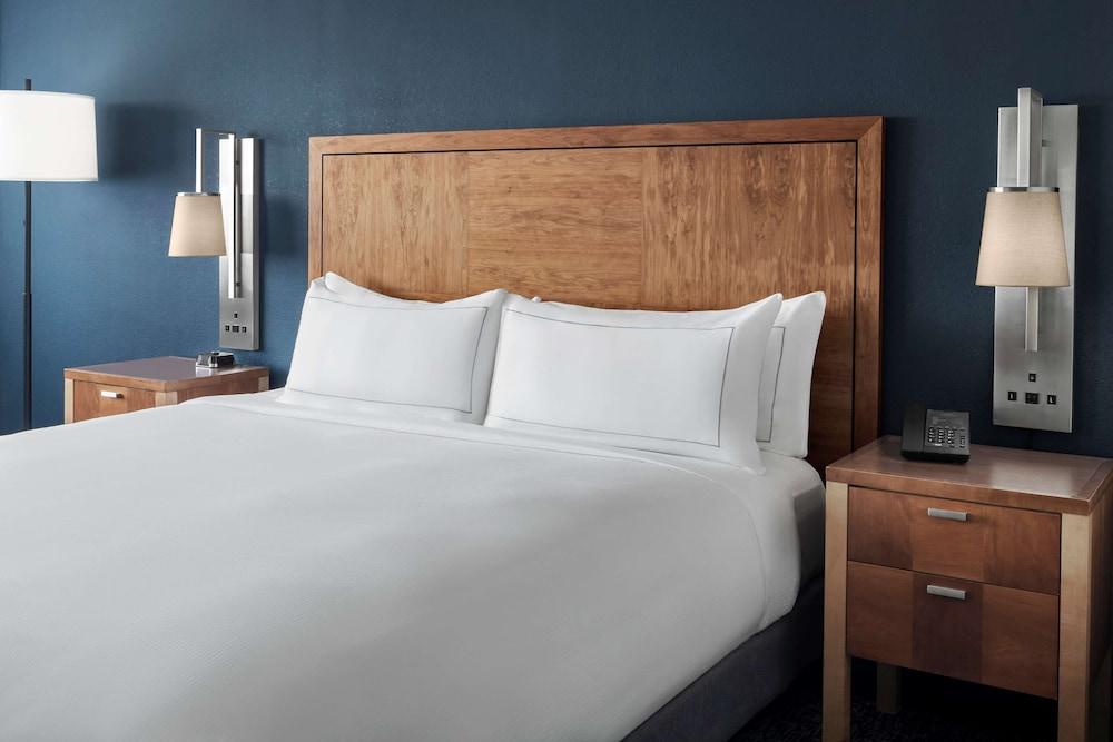 The Alloy King of Prussia - a DoubleTree by Hilton — hotel in King of Prussia