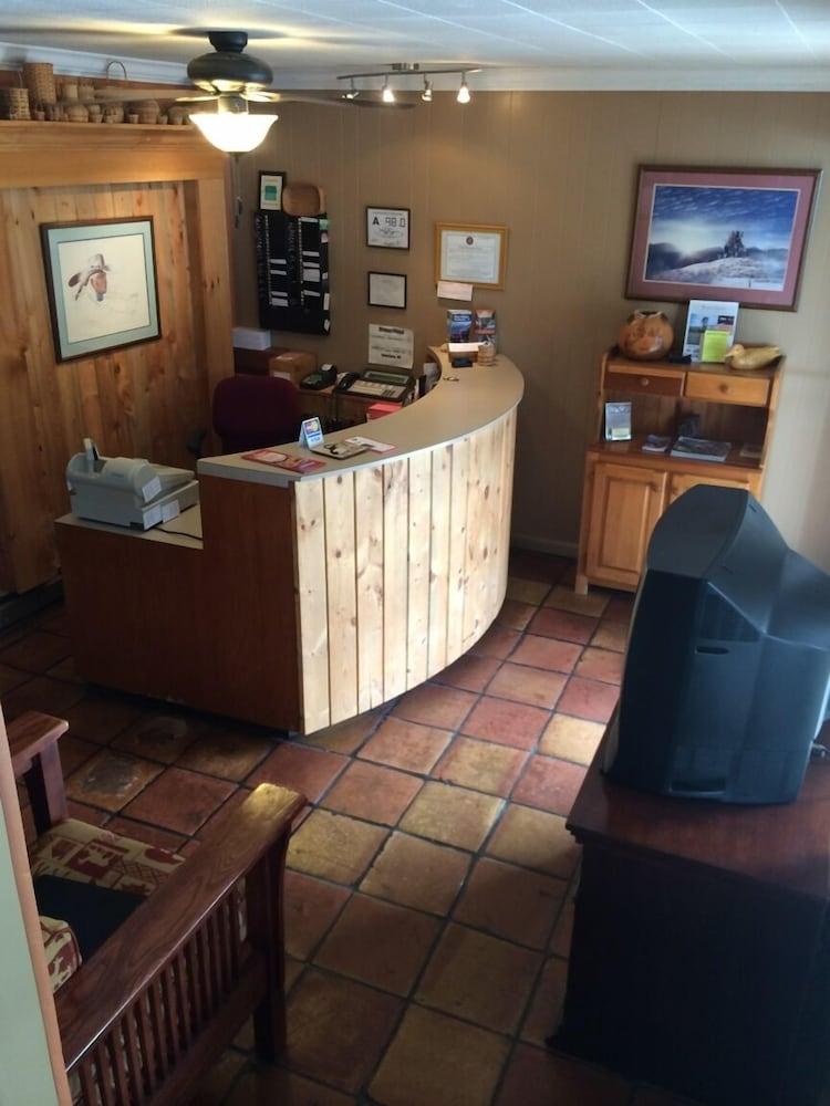 Drama Inn photo 18