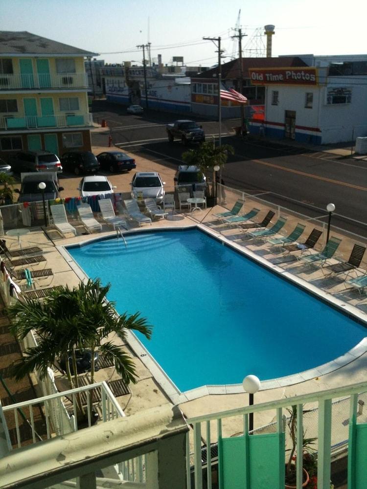 Surfside Motel photo 33