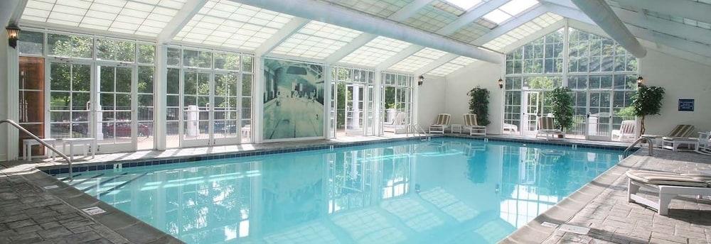The Martha Washington Inn And Spa photo 44
