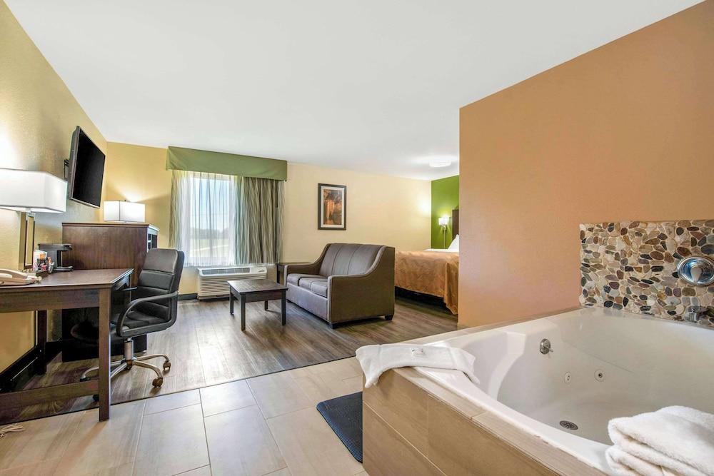 Quality Inn & Suites Brandenburg - Fort Knox photo 35