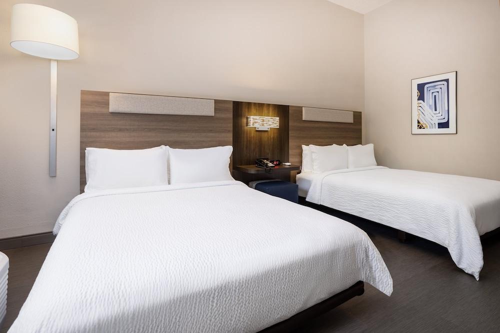Holiday Inn Express Hotel & Suites New Tampa I-75 by IHG photo 52