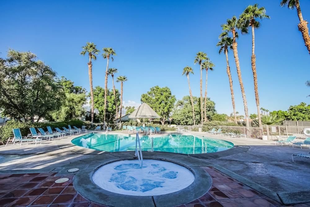 Desert Breezes Resort photo 36