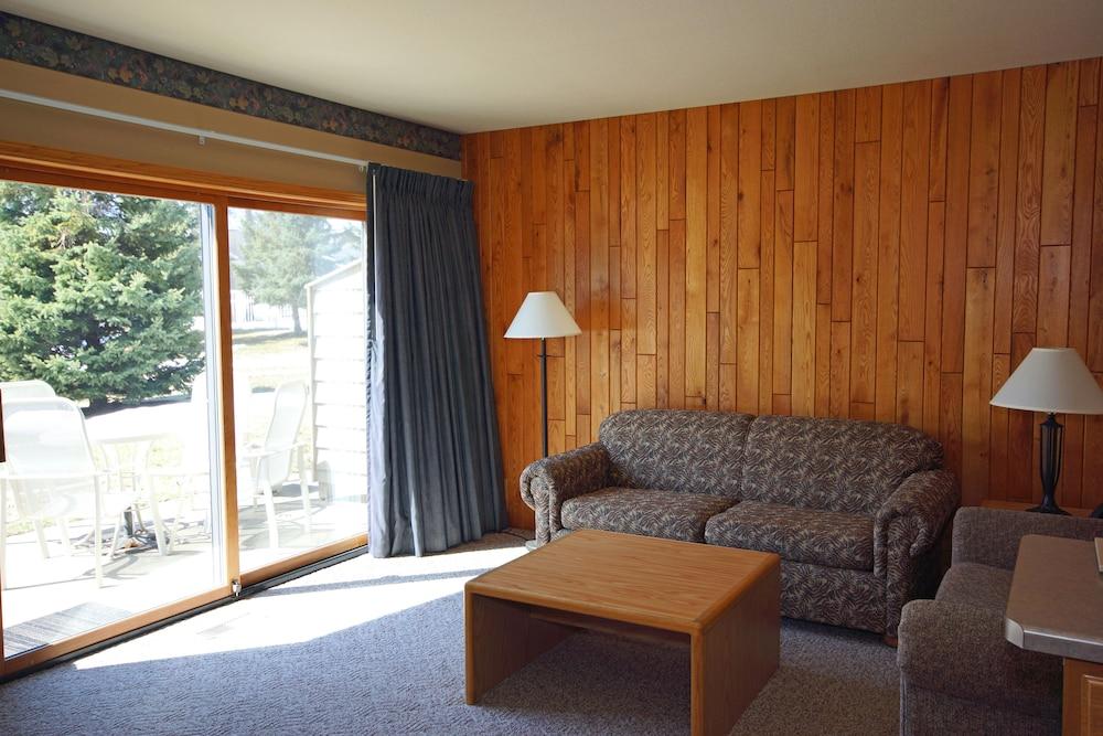 Kavanaugh's Sylvan Lake Resort photo 22