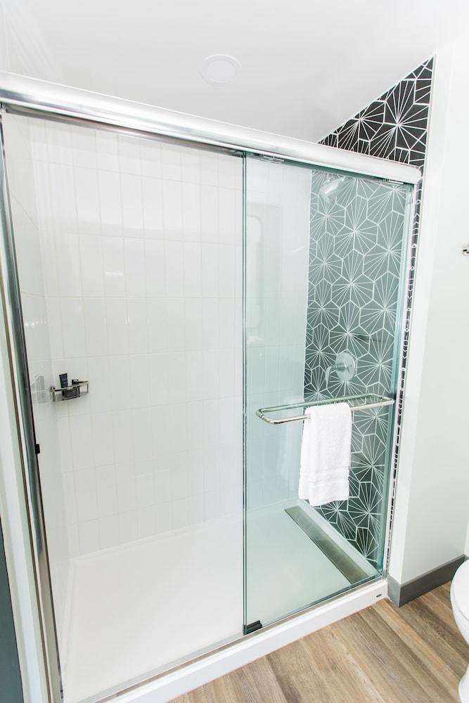 voco The Darwin Atlanta Midtown by IHG photo 35