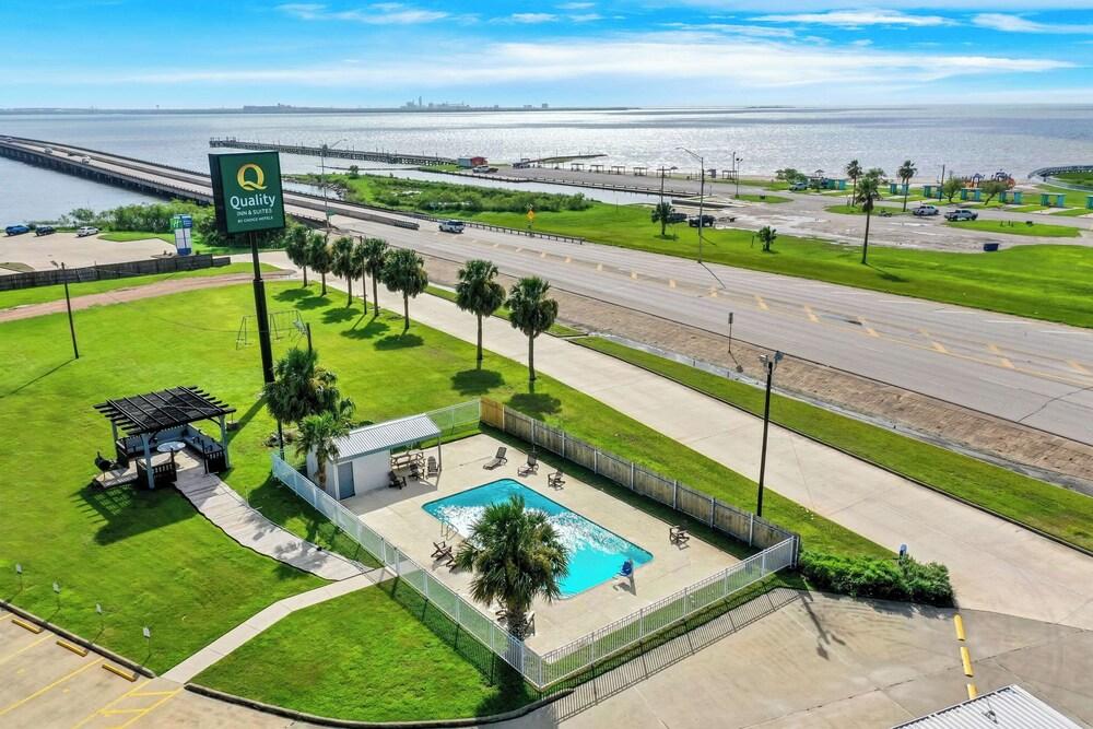 Quality Inn & Suites Port Lavaca near Lighthouse Beach photo 42