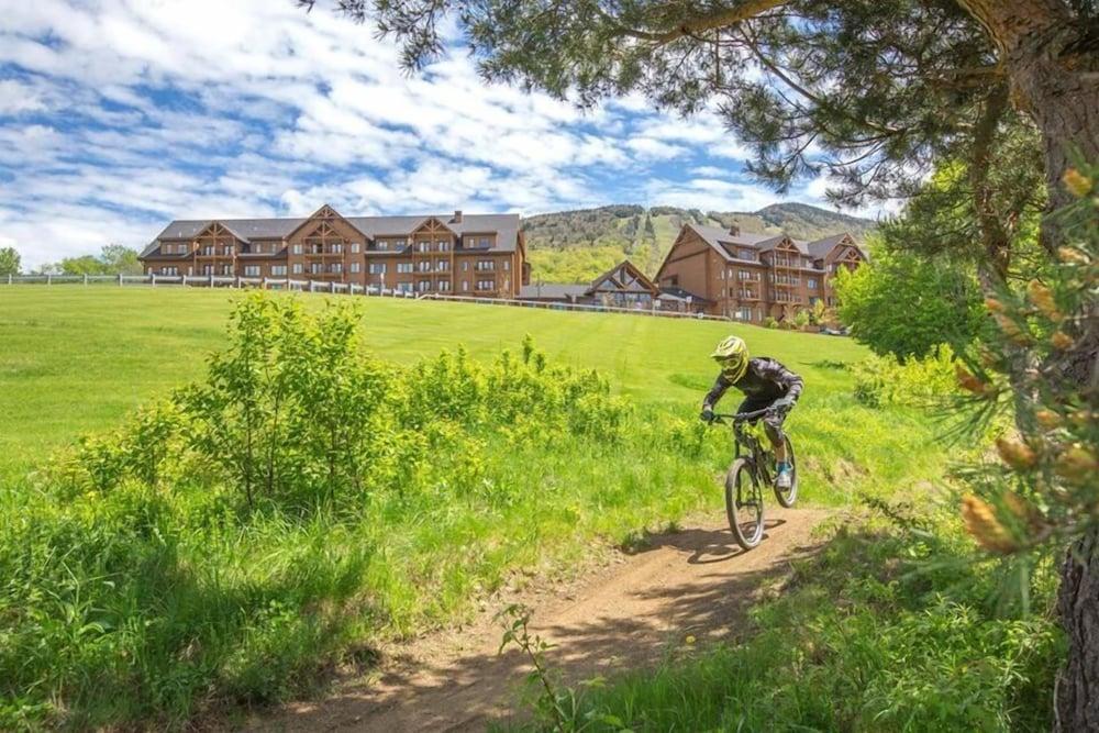 Burke Mountain Hotel & Conference Center photo 33
