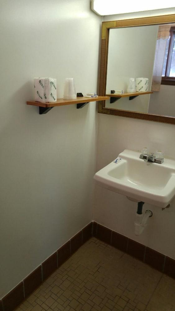Prairie Motel photo 9