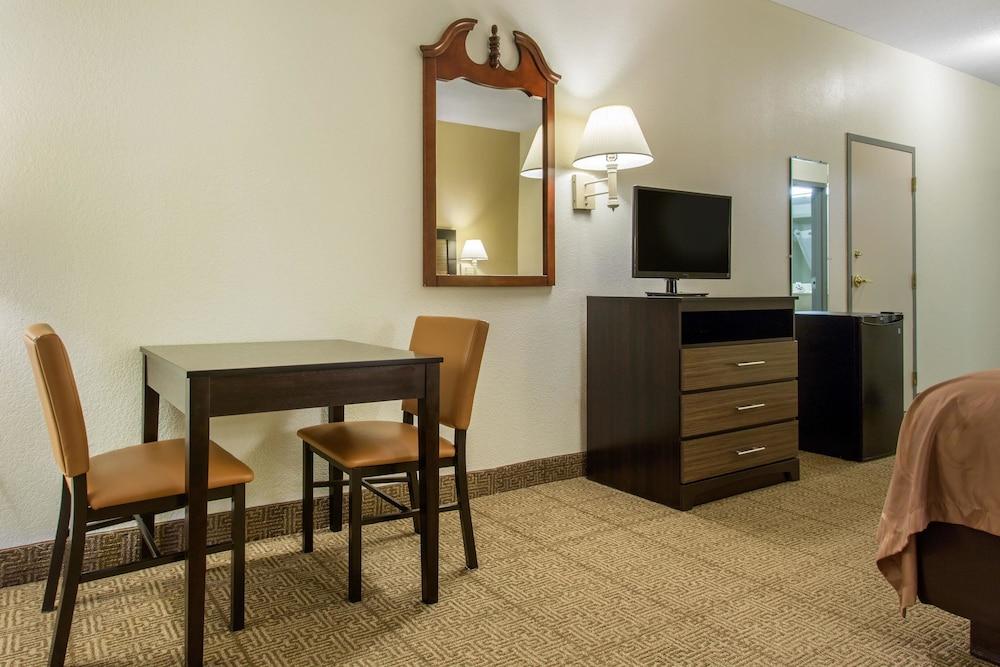 Quality Inn Surfside Myrtle Beach photo 13