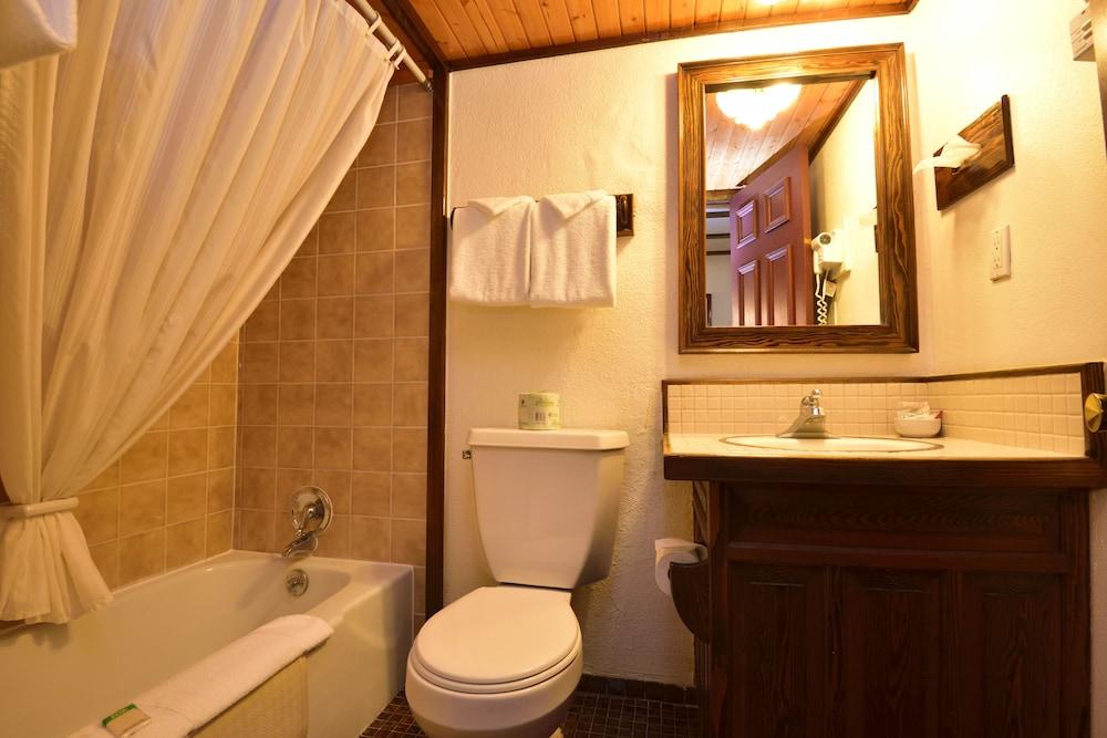 Sequim West Inn photo 33
