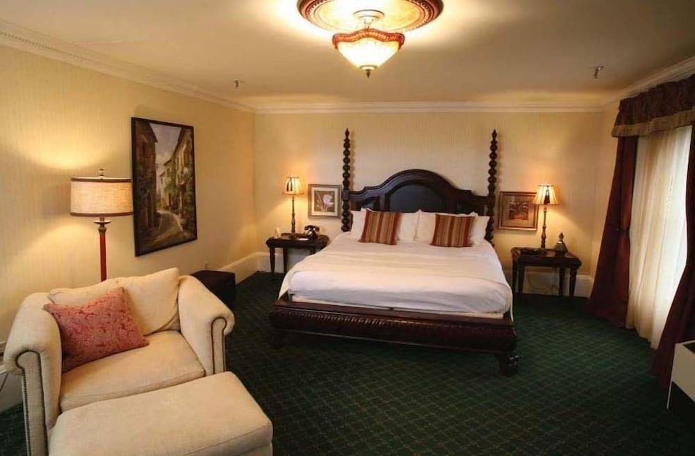 The Martha Washington Inn And Spa photo 26