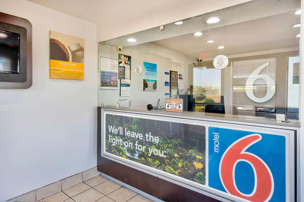 Motel 6 Vallejo, CA - Six Flags West photo 6