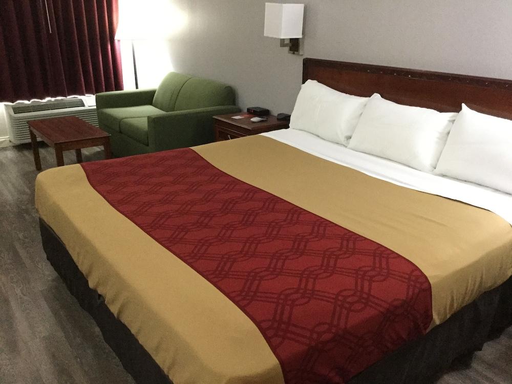 Econo Lodge Lincoln photo 58