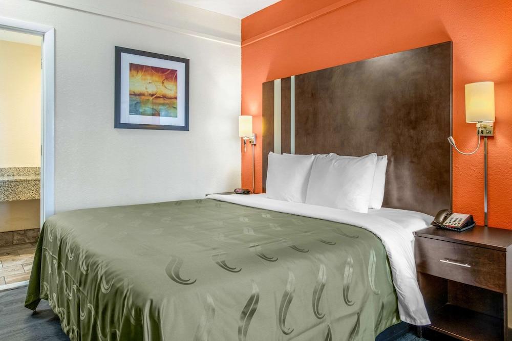 Quality Inn & Suites Jacksonville-Baymeadows photo 13