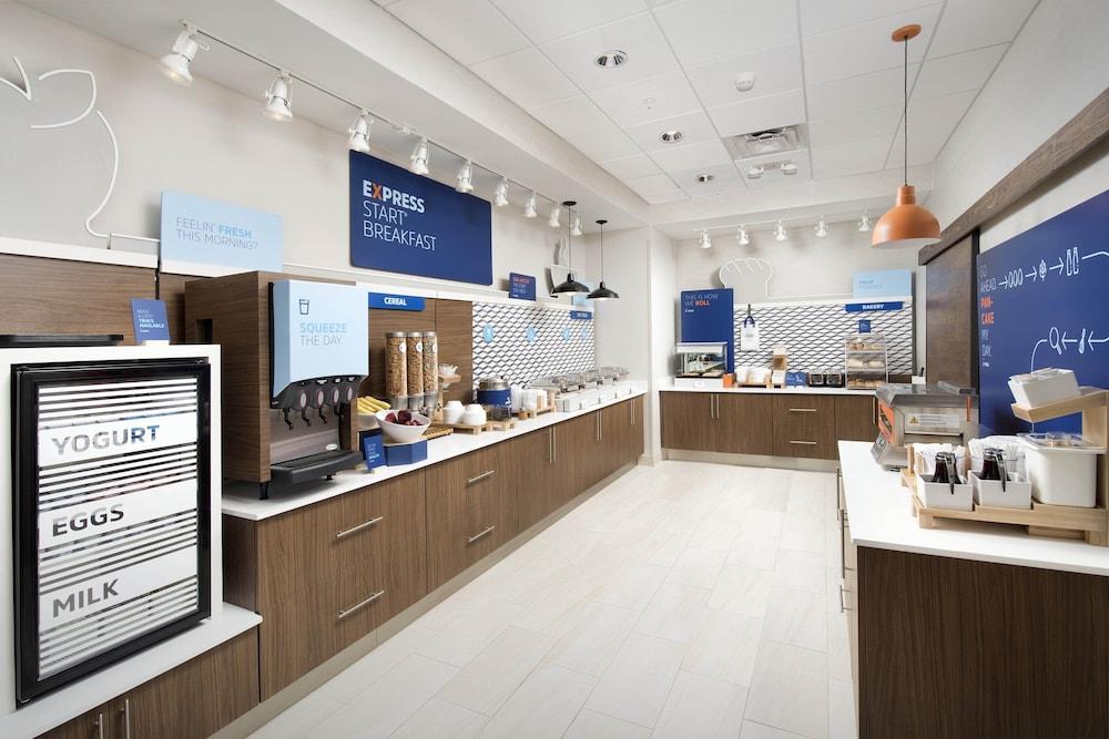 Holiday Inn Express & Suites Bronx - Zoo Area by IHG photo 16