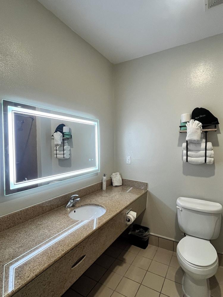 Sonesta Essential Hotel Houston-I-45 Spring photo 26