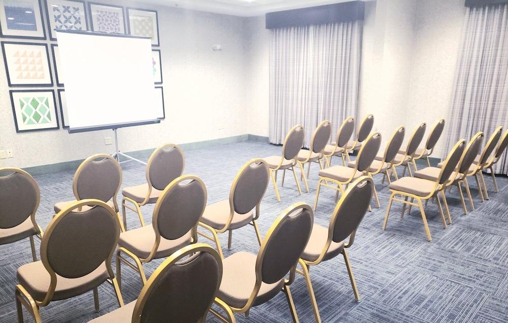 Holiday Inn Express Hotel & Suites San Angelo by IHG photo 33