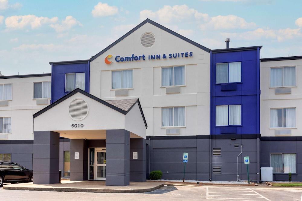 Comfort Inn & Suites Memphis East photo 2