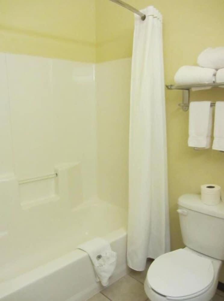 Reddy Hotel photo 25