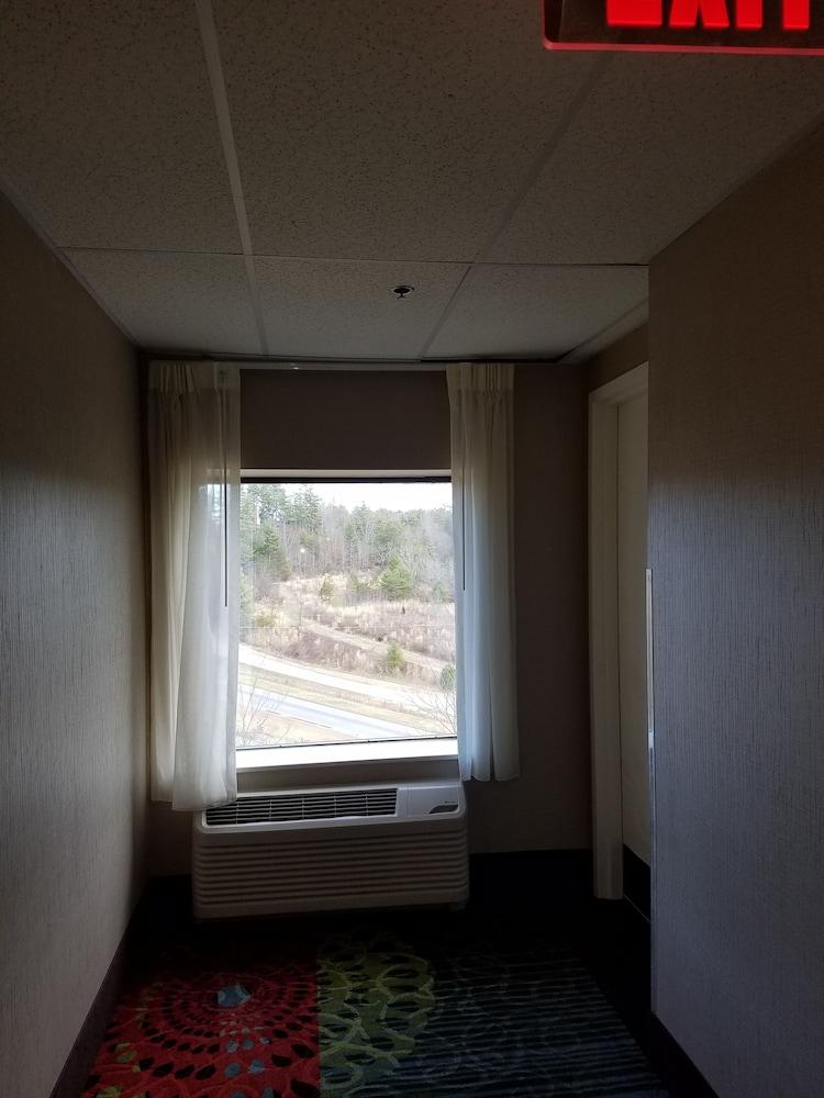 Comfort Inn North of Asheville photo 31