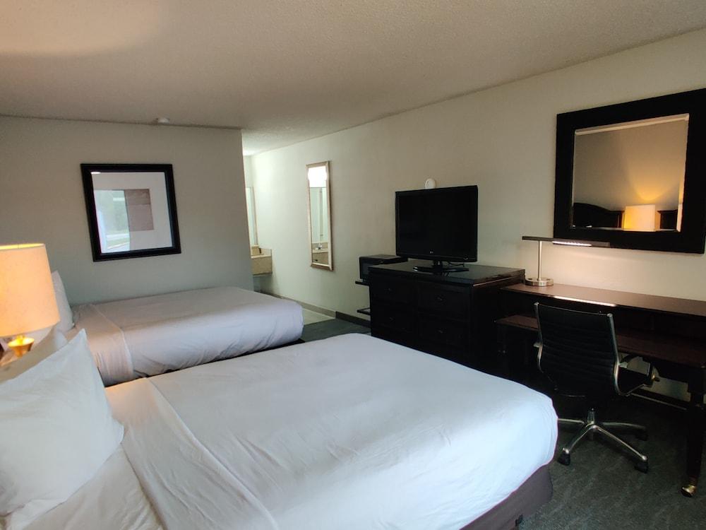 Rodeway Inn Lumberton Central photo 6