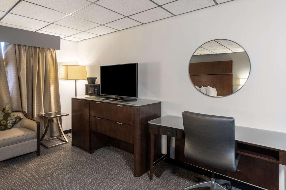 Quality Inn & Suites Caribou photo 41