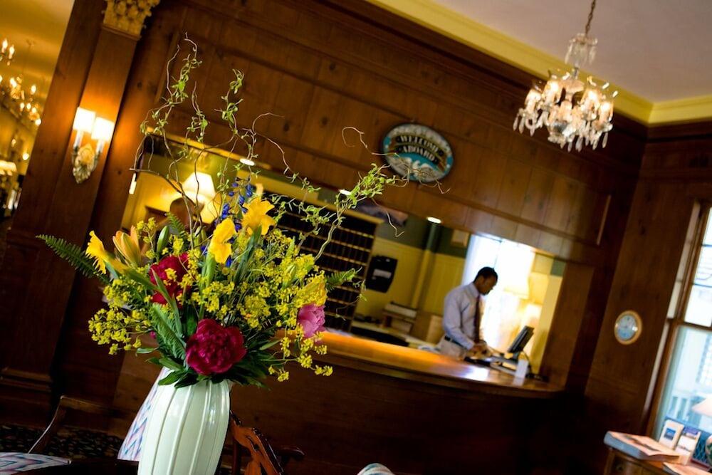 The Colony Hotel photo 6