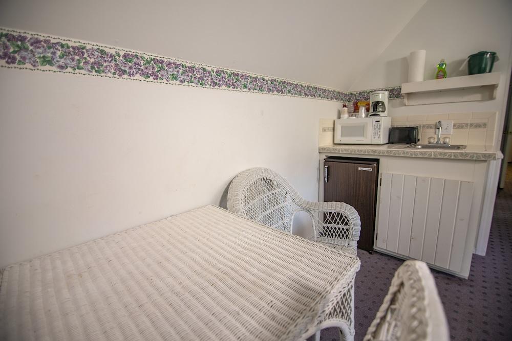 Ridges Inn & Suites photo 31