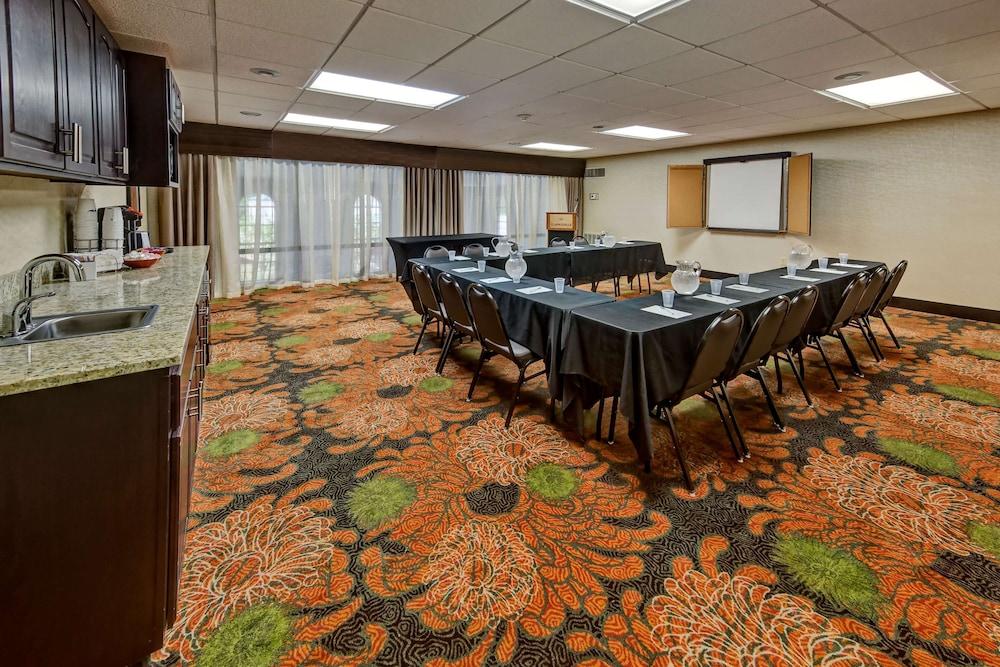 Hampton Inn by Hilton Clarksville photo 36
