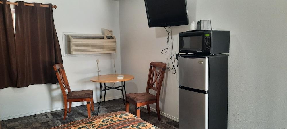 Americas Best Value Inn Salmon photo 6
