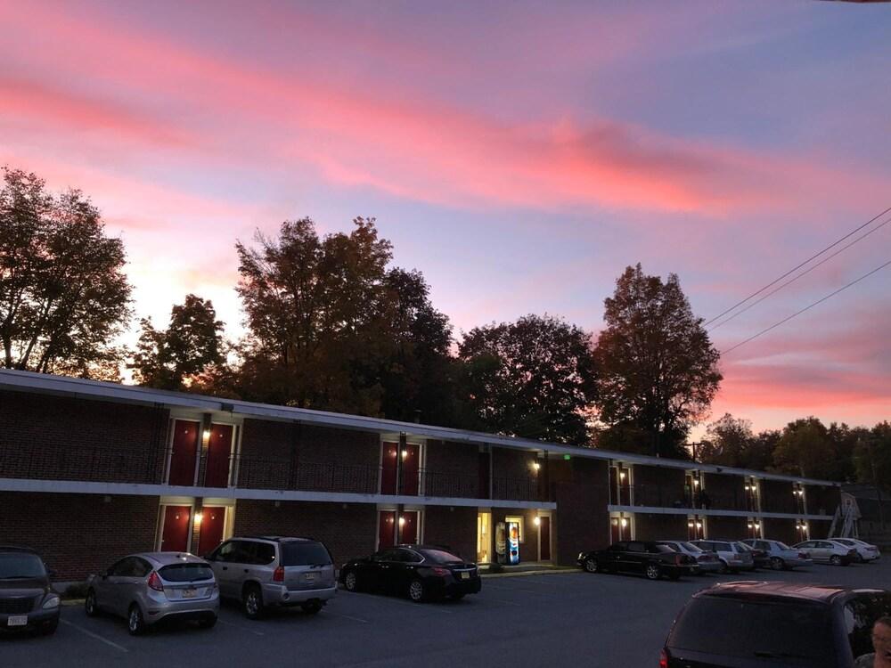 The Autumn Inn photo 3