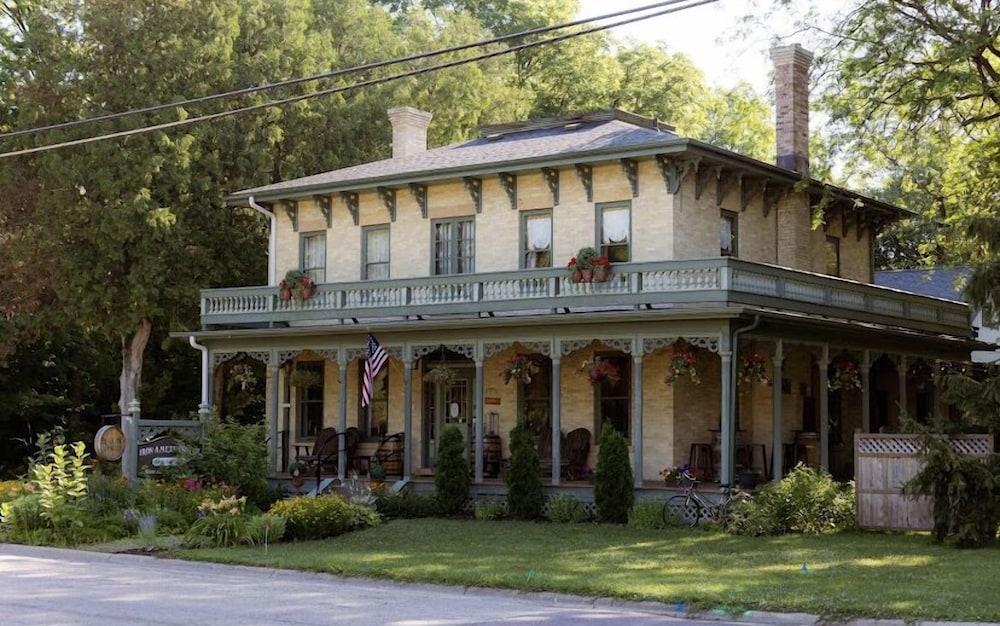 Iron Amethyst Inn   Boutique Hotel photo 1