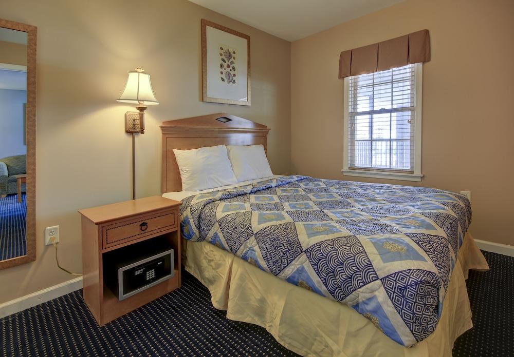 Ambassador Inn photo 8