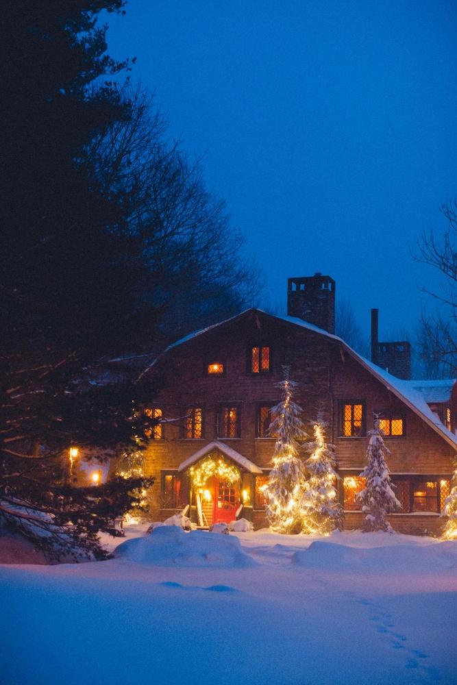 Deer Mountain Inn photo 47