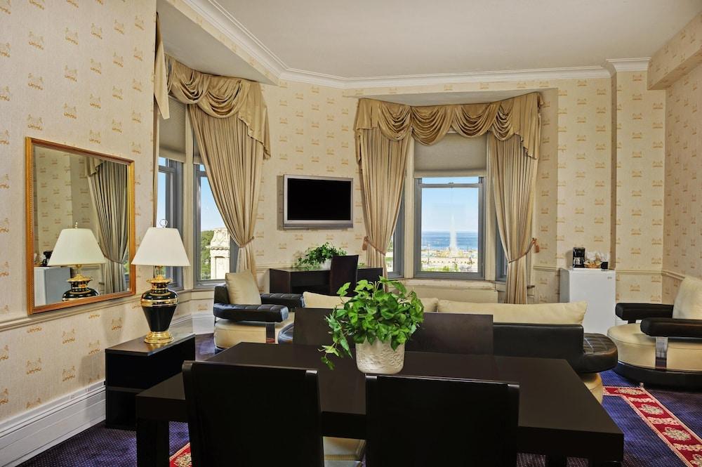 Congress Plaza Hotel photo 16