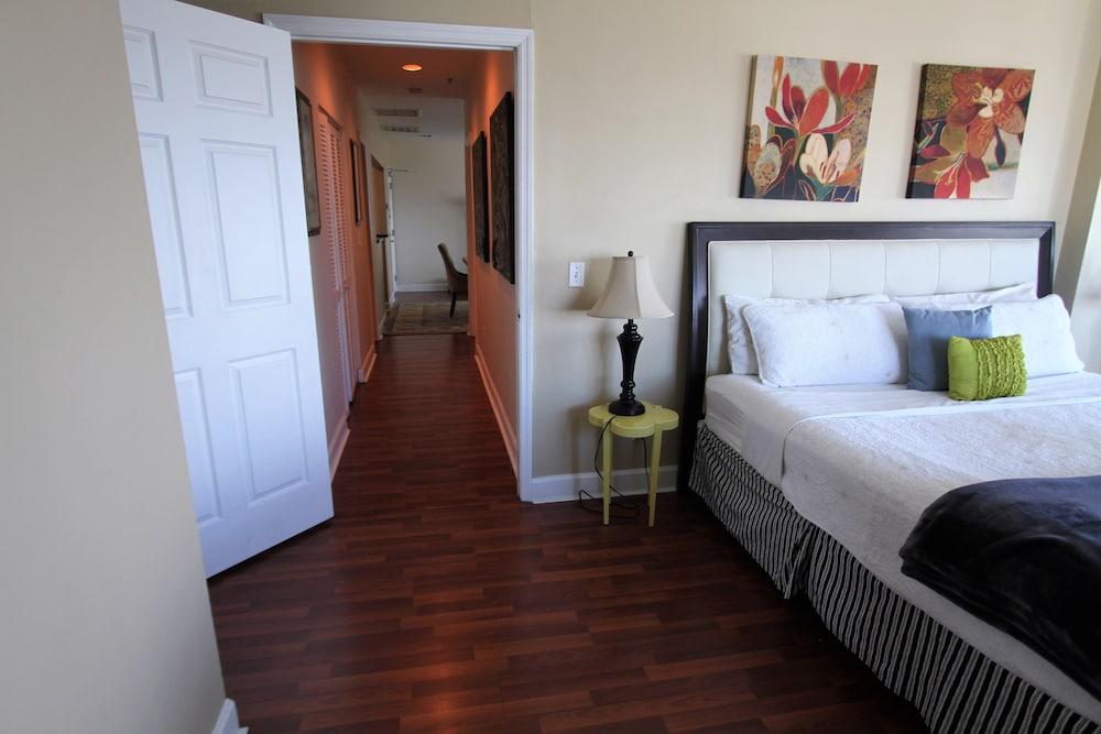 Soleil Apartments at Castle Beach Club photo 19