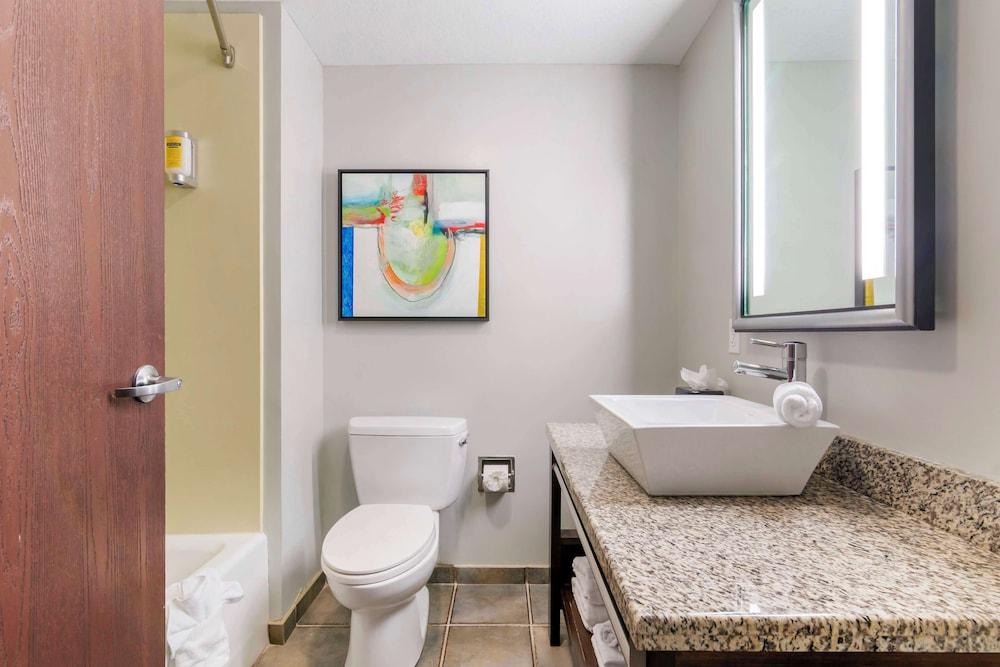 Best Western Plus Olathe Hotel photo 17