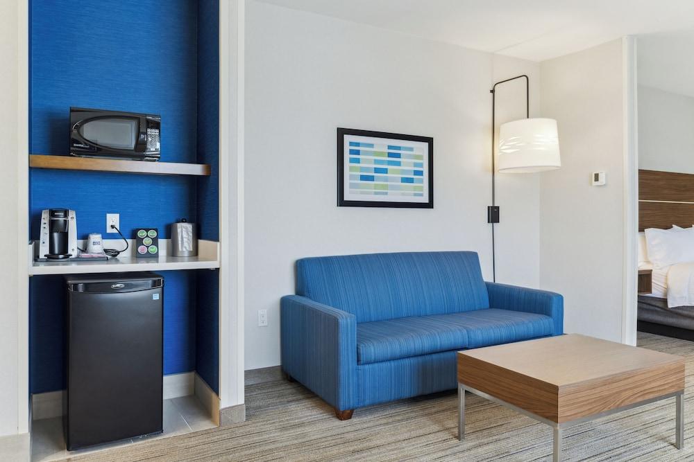 Holiday Inn Express & Suites Mountain View Silicon Valley by IHG photo 14