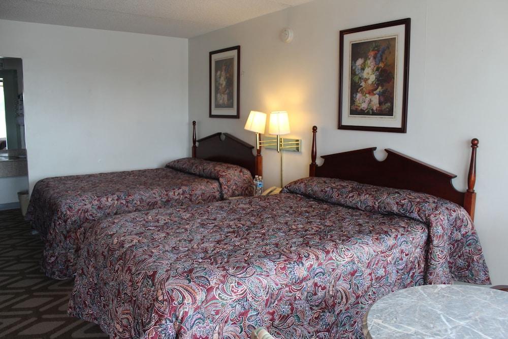 Tourway Inn photo 19