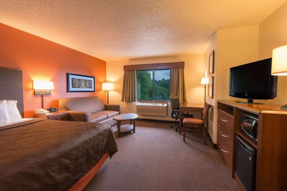 AmericInn by Wyndham Minocqua — hotel in Minocqua