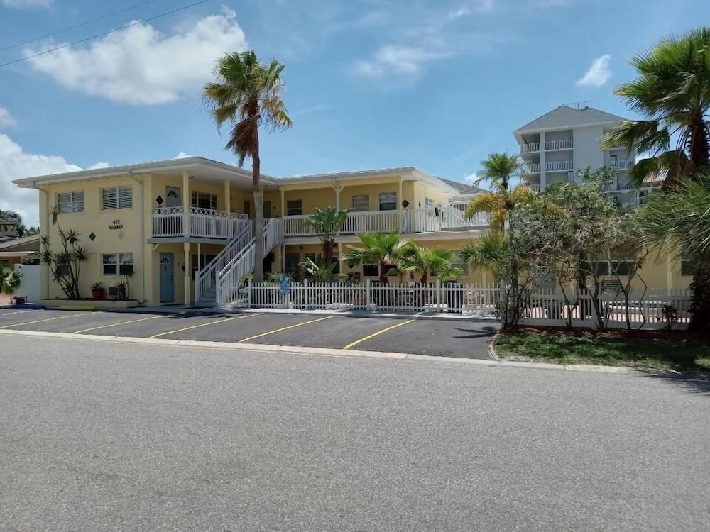 Silver Sands Motel photo 8