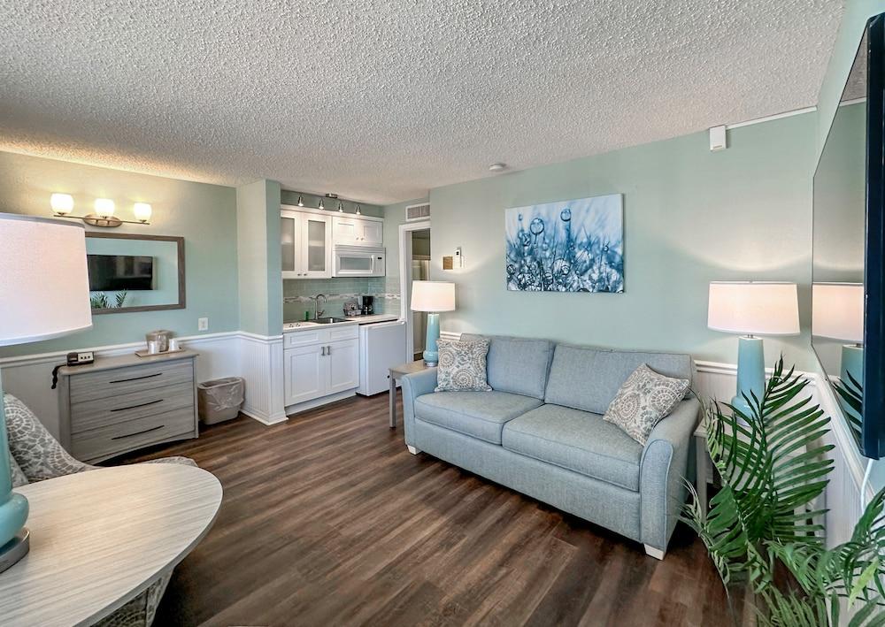 Thunderbird Beach Resort photo 5